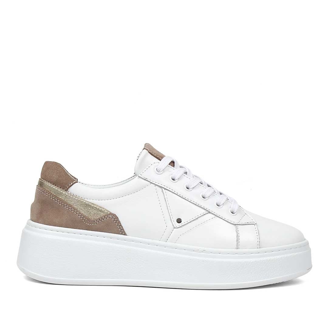 Kadın Beyaz Bağcıklı Kalın Tabanlı Deri Sneaker