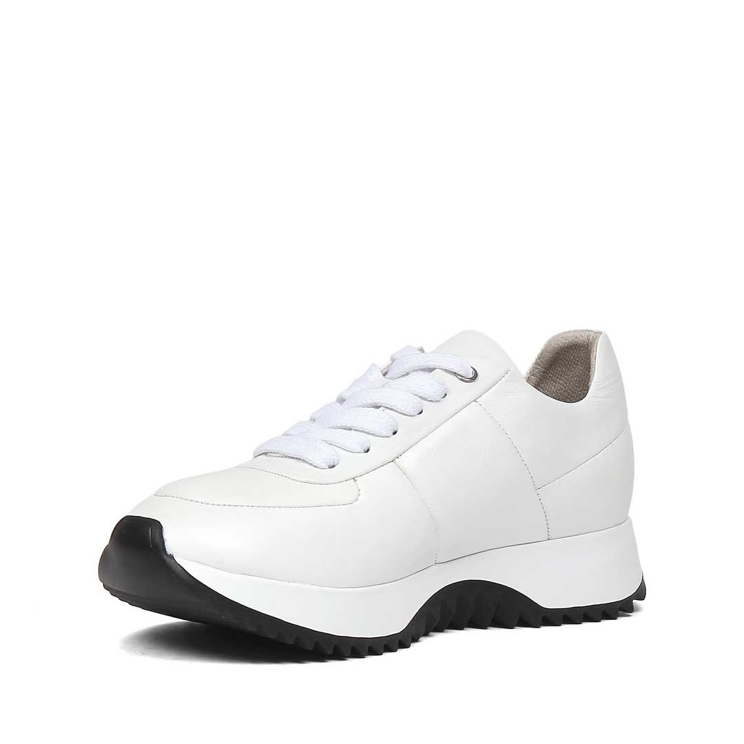 Kadın Beyaz Bağcıklı Kalın Tabanlı Deri Sneaker