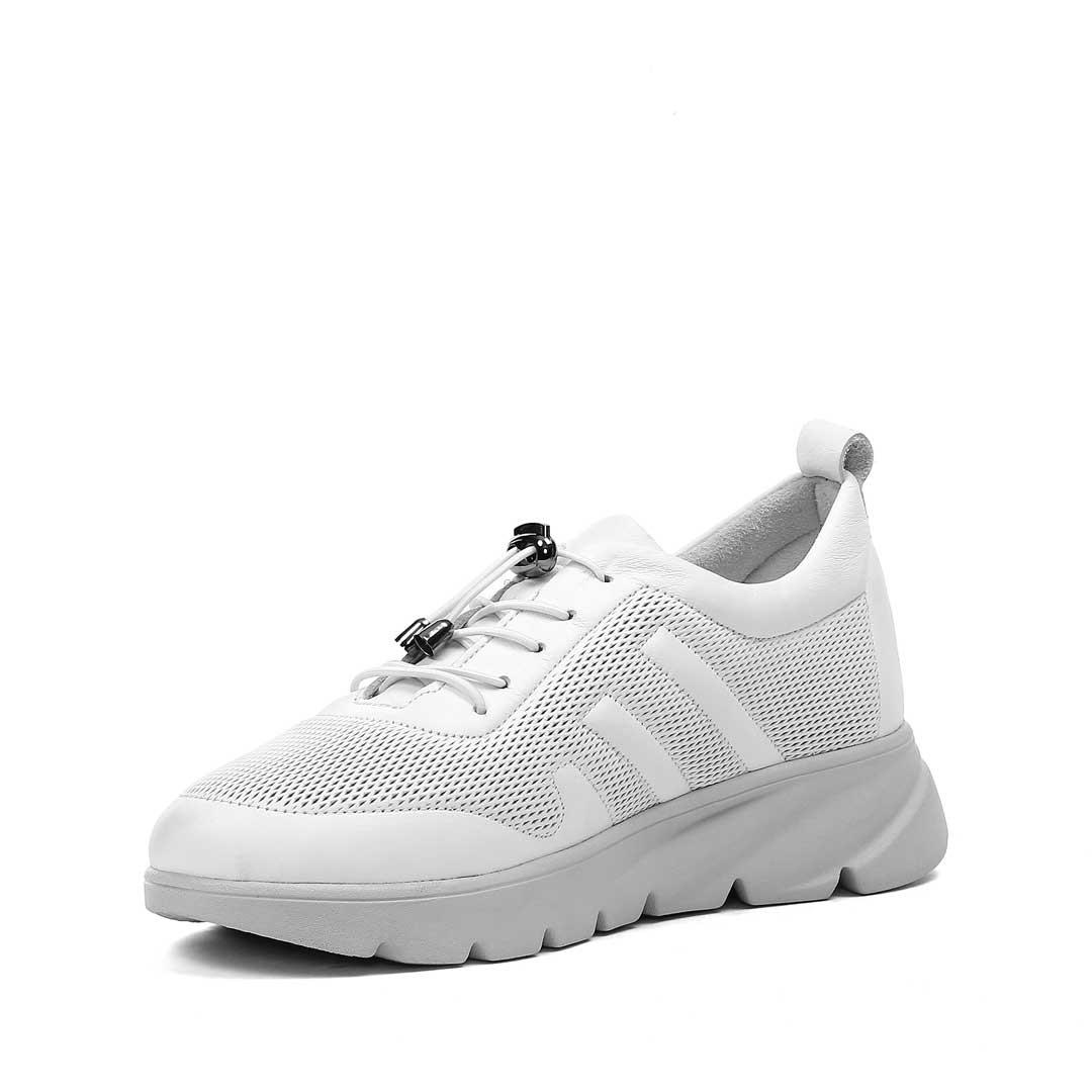 Kadın Beyaz Bağcıklı Kalın Tabanlı Deri Sneaker