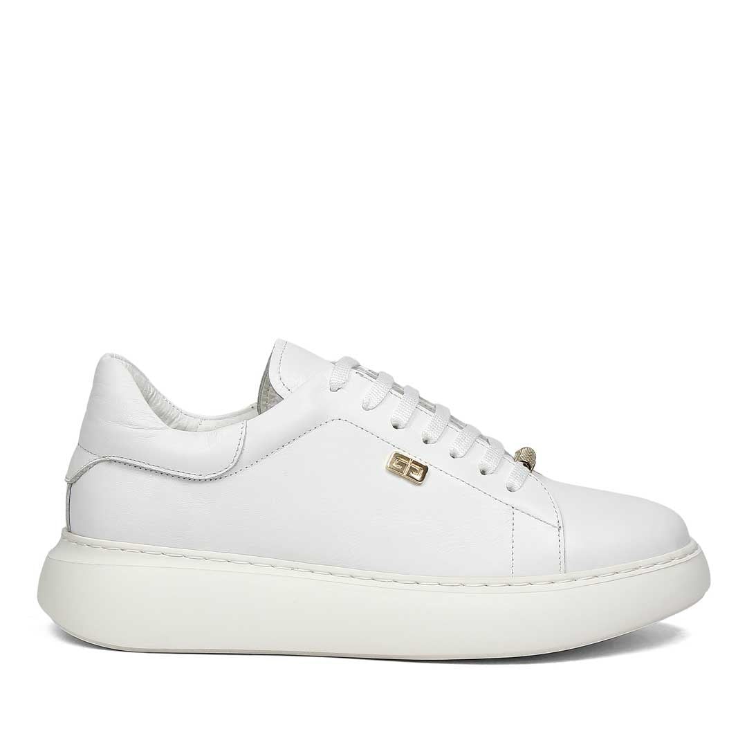 Kadın Beyaz Bağcıklı Kalın Tabanlı Deri Sneaker