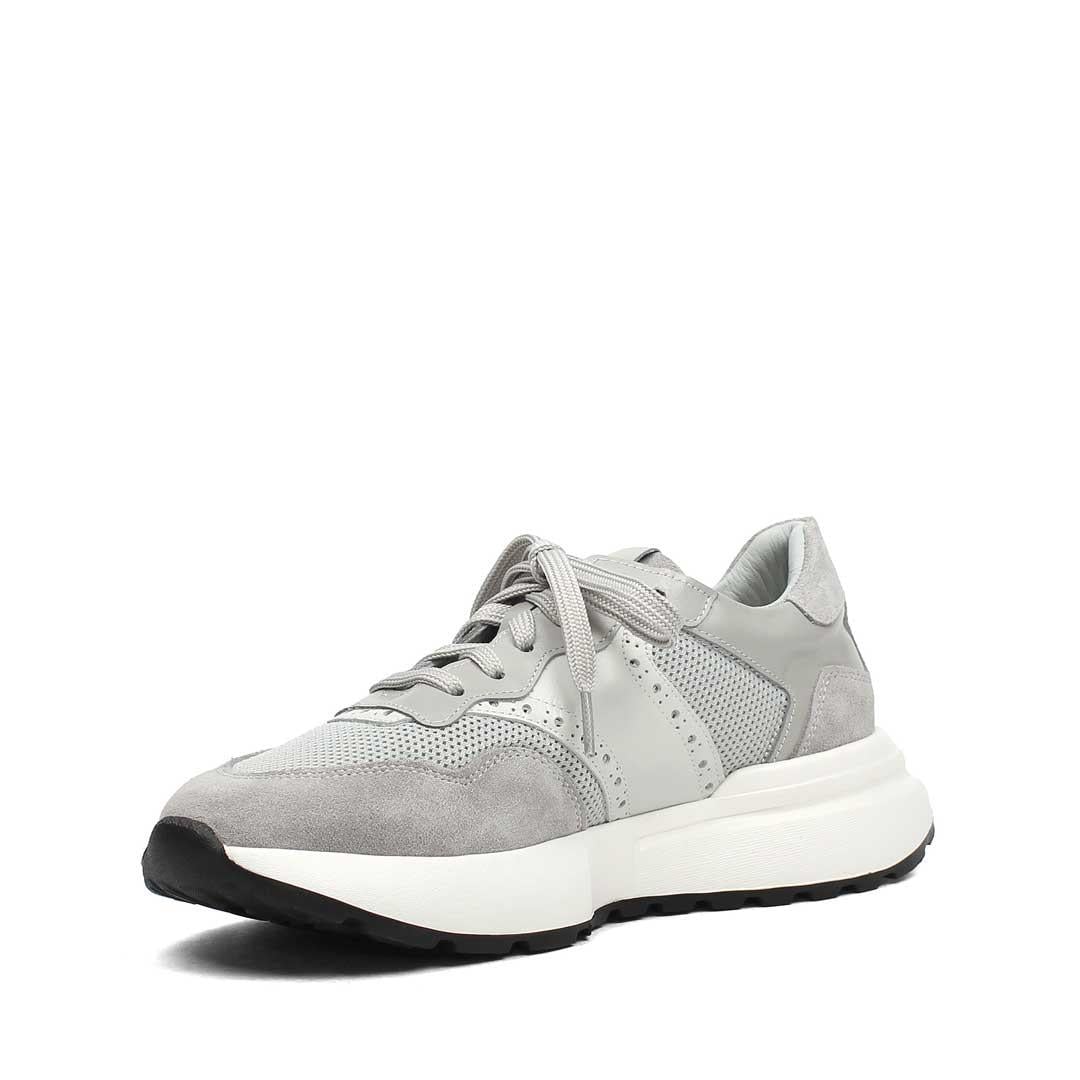 Kadın Gri Bağcıklı Kalın Tabanlı Süet Deri Sneaker
