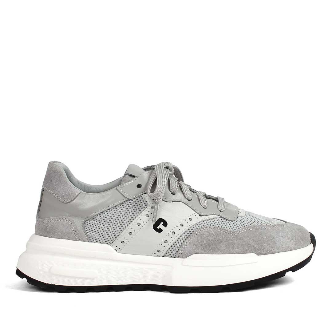 Kadın Gri Bağcıklı Kalın Tabanlı Süet Deri Sneaker