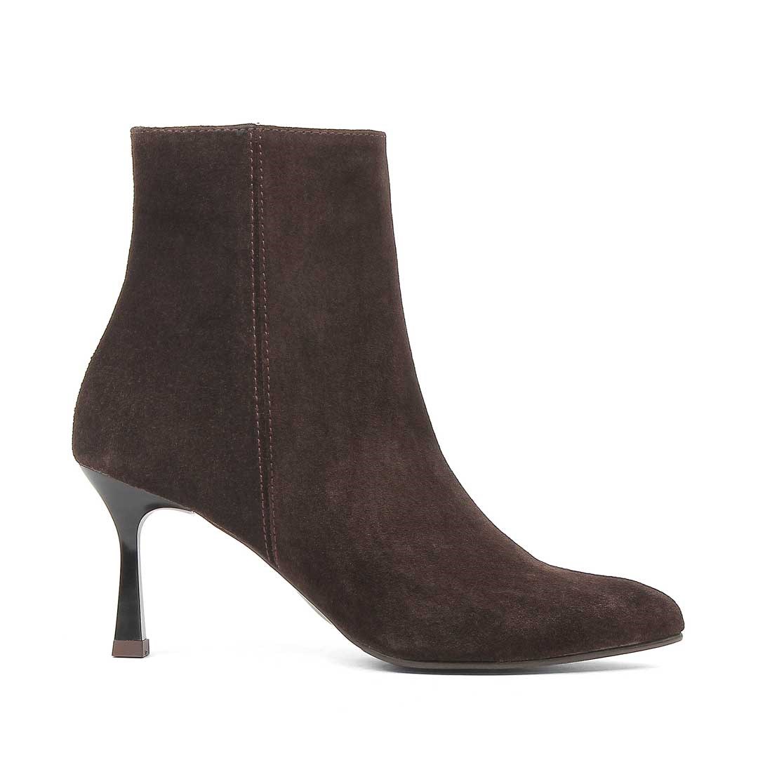 Kadın Kahverengi İnce Topuklu Süet Deri Bot