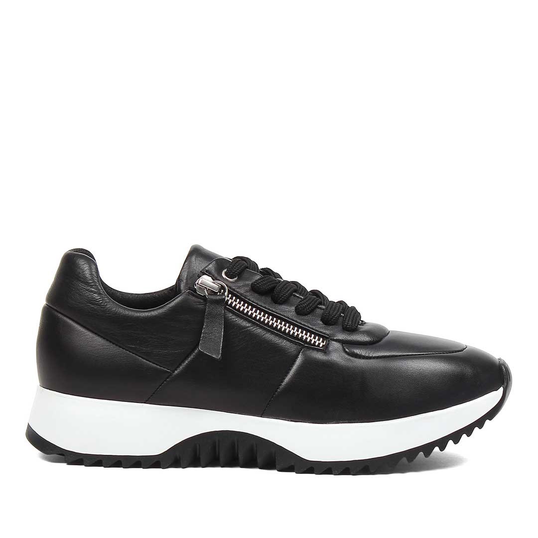 Kadın Siyah Bağcıklı Kalın Tabanlı Deri Sneaker