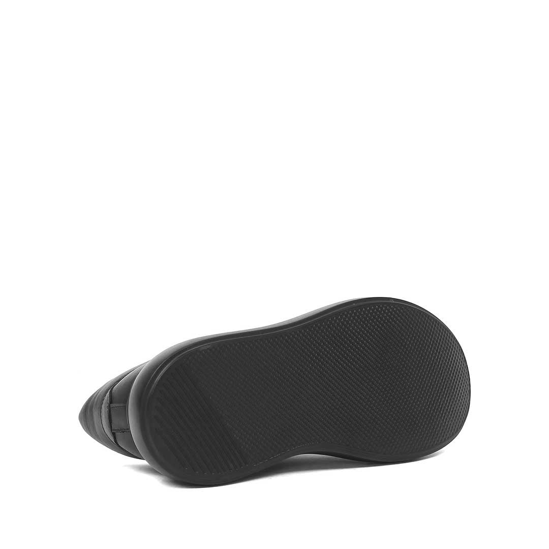 Kadın Siyah Bağcıklı Kalın Tabanlı Deri Sneaker