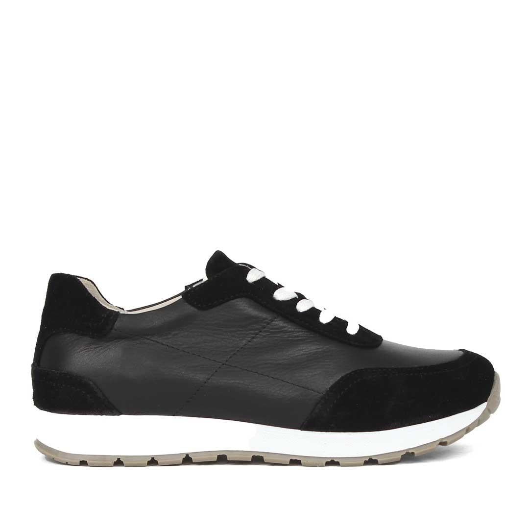 Kadın Siyah Bağcıklı Kalın Tabanlı Süet Deri Sneaker