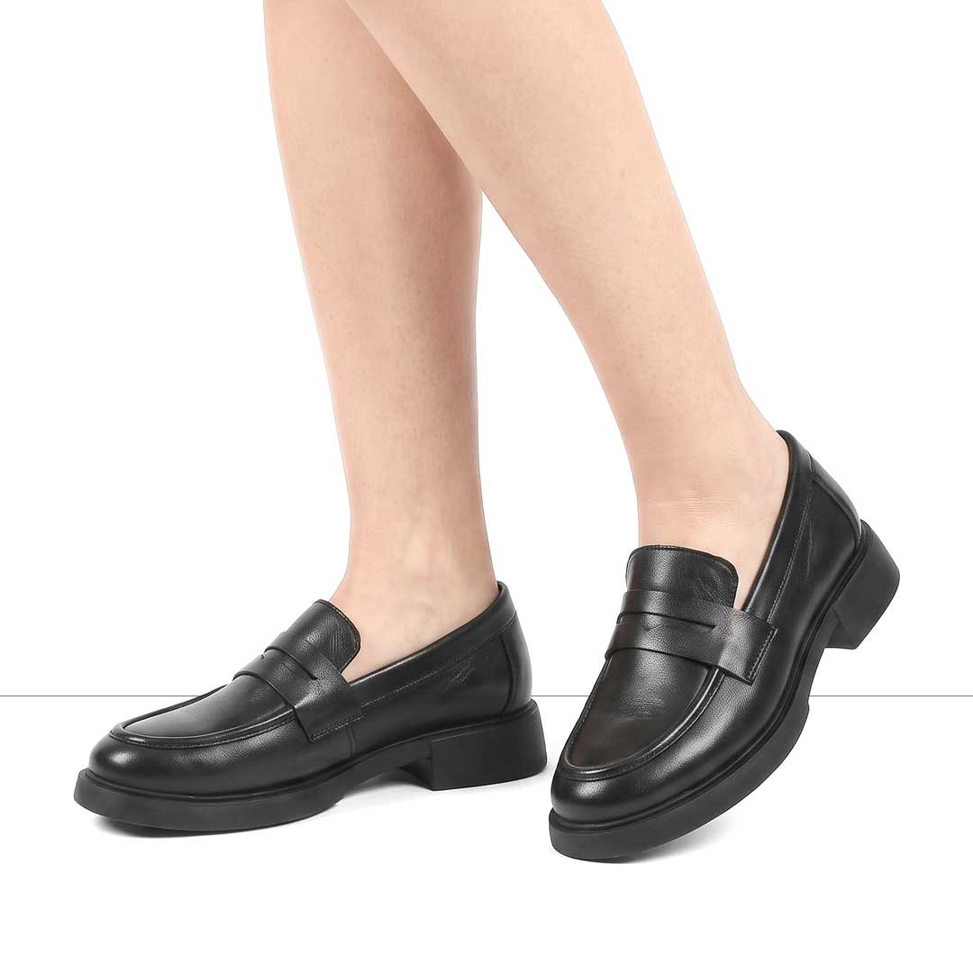 Kadın Siyah Deri Loafer