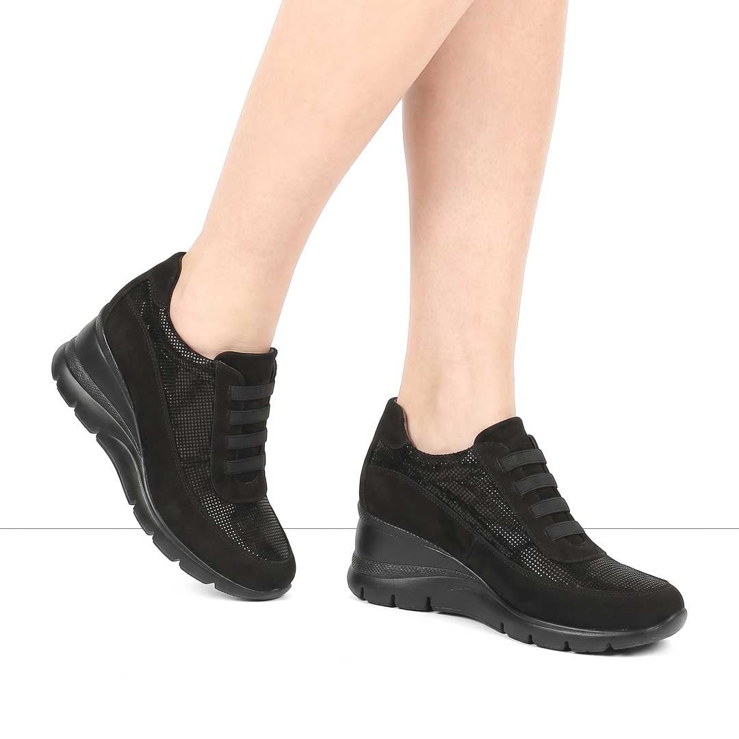 Kadın Siyah Dolgu Topuklu Nubuk Deri Sneaker