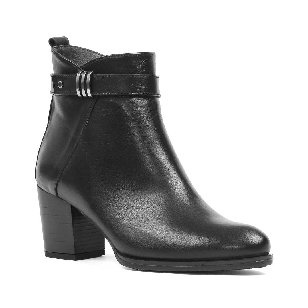 Kadın Siyah Fermuarlı Deri Bot