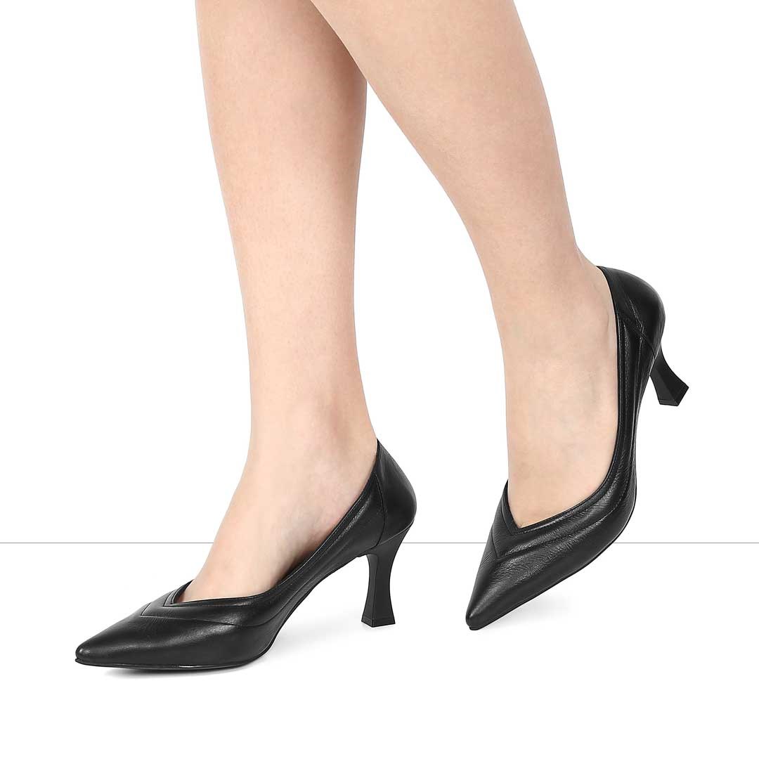 Kadın Siyah İnce Topuklu Deri Stiletto