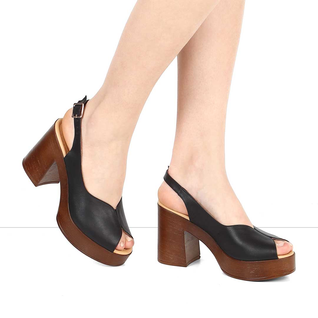 Kadın Siyah Platform Topuklu Deri Sandalet