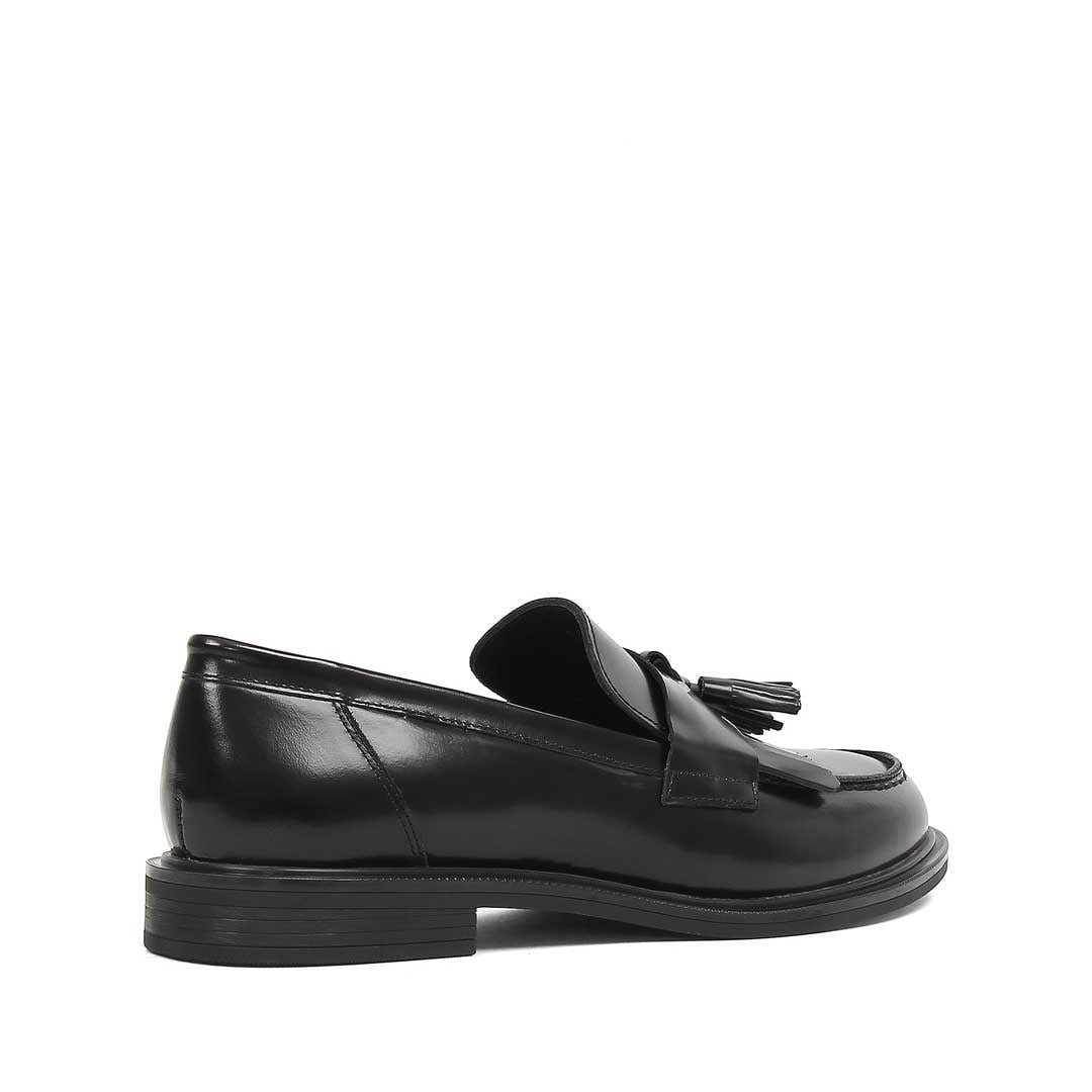 Kadın Siyah Püsküllü Açma Deri Loafer