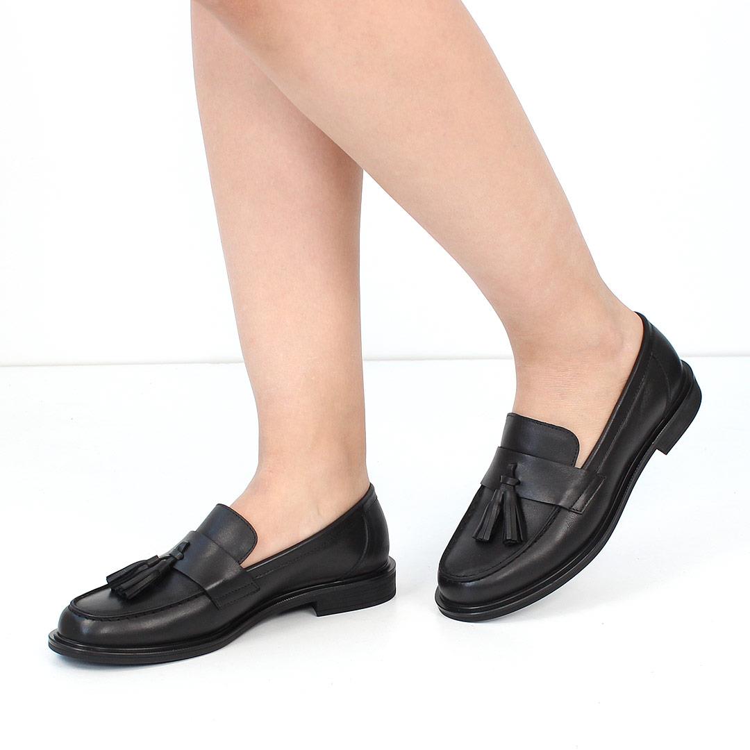 Kadın Siyah Püsküllü Deri Loafer