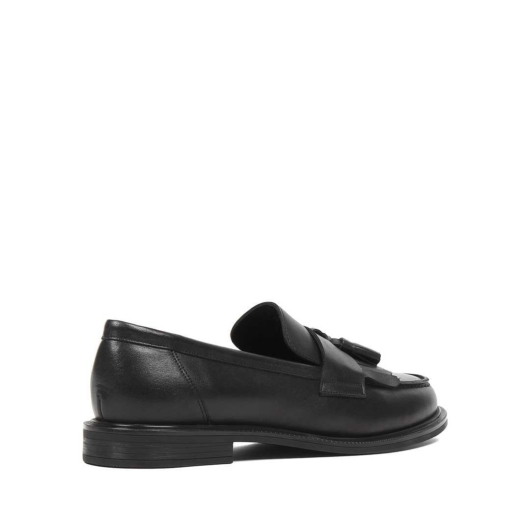 Kadın Siyah Püsküllü Deri Loafer