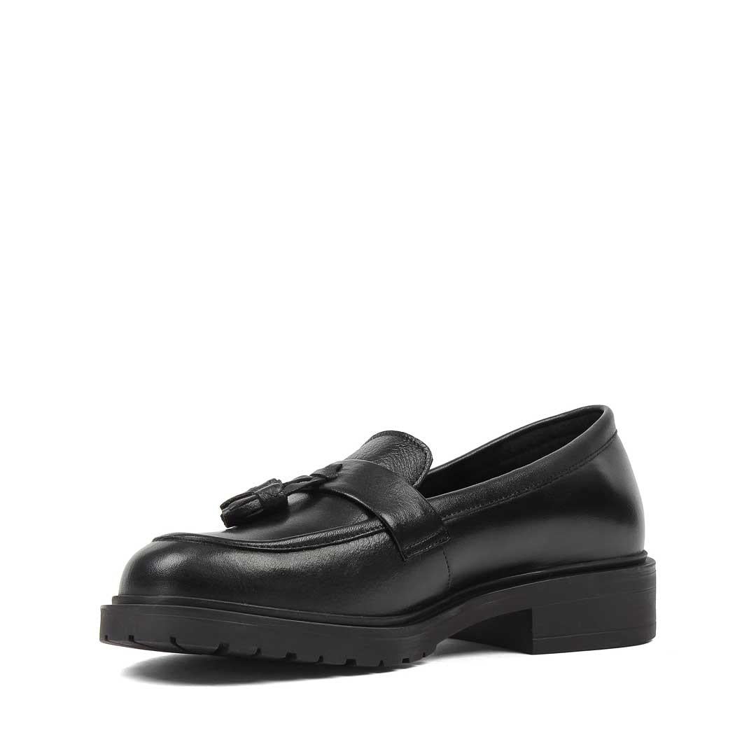 Kadın Siyah Püsküllü Deri Loafer