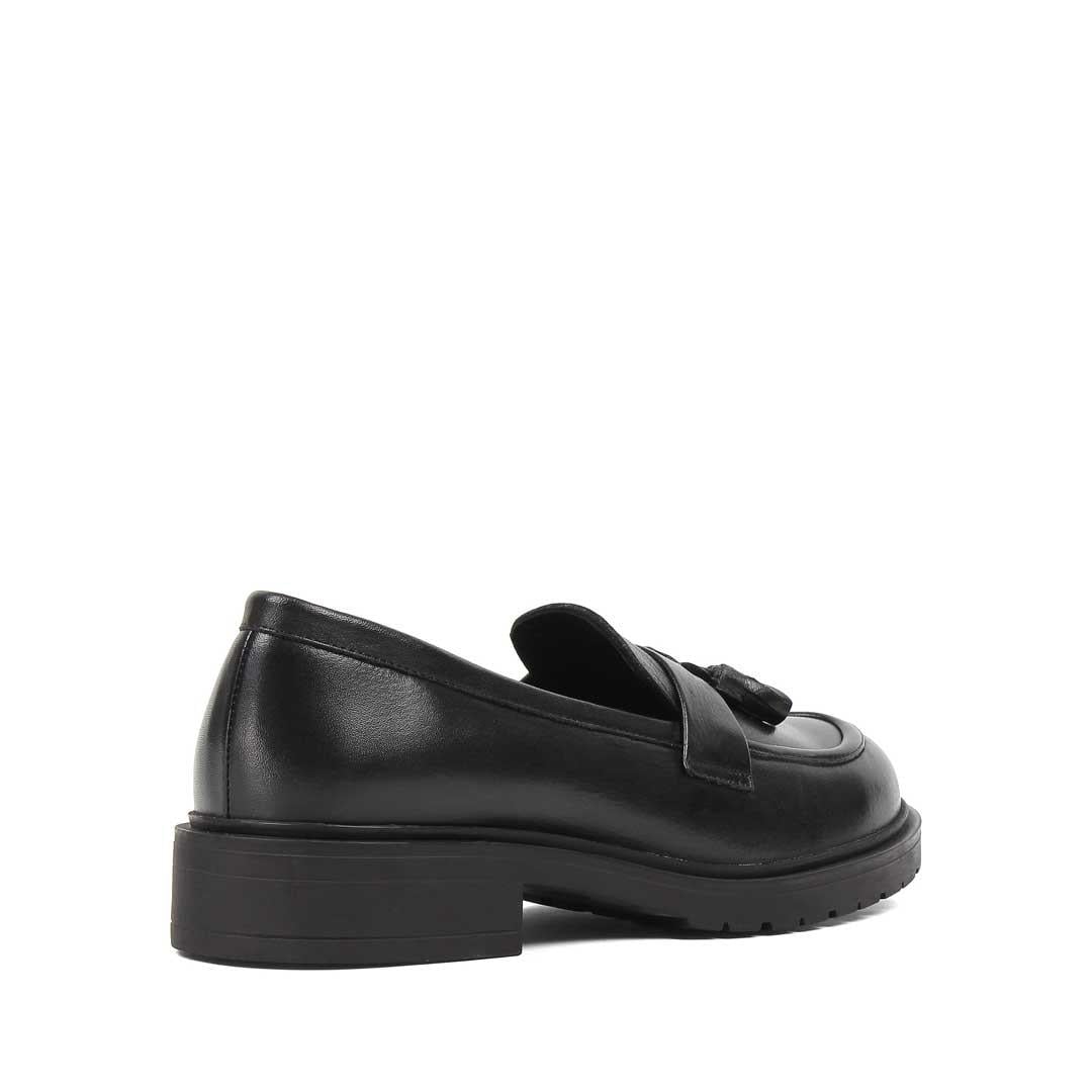 Kadın Siyah Püsküllü Deri Loafer