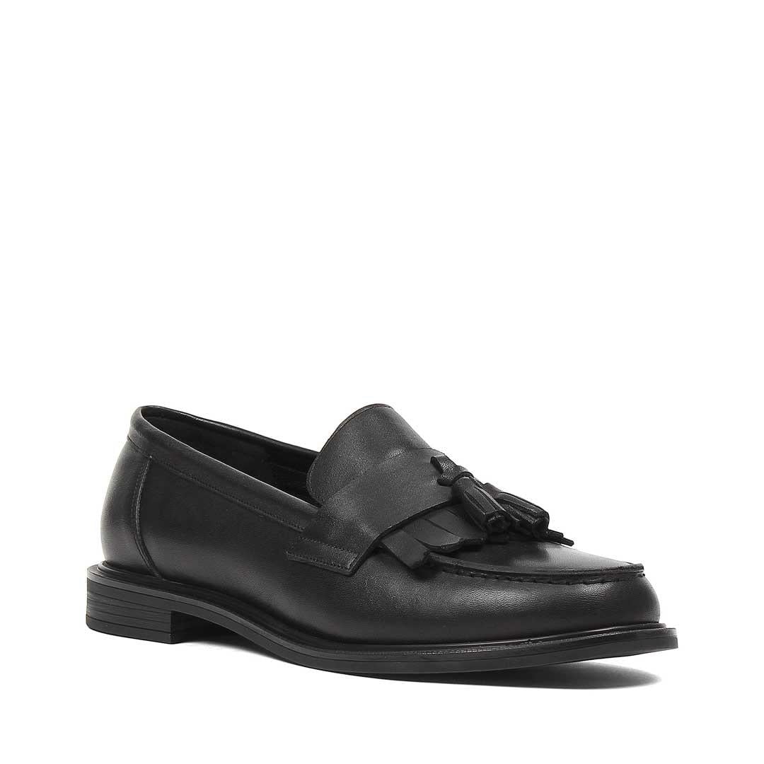 Kadın Siyah Püsküllü Deri Loafer