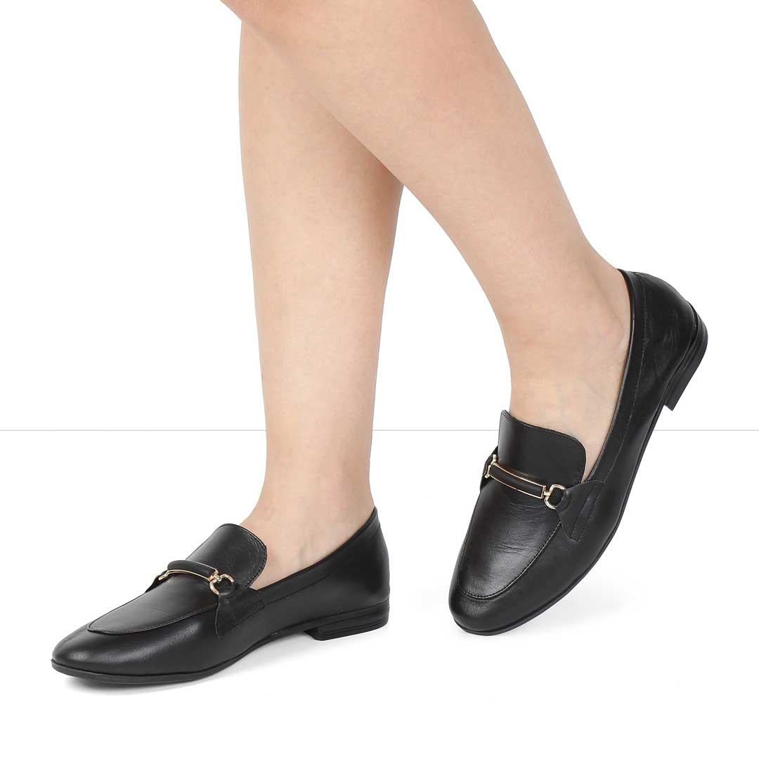 Kadın Siyah Tokalı Deri Loafer