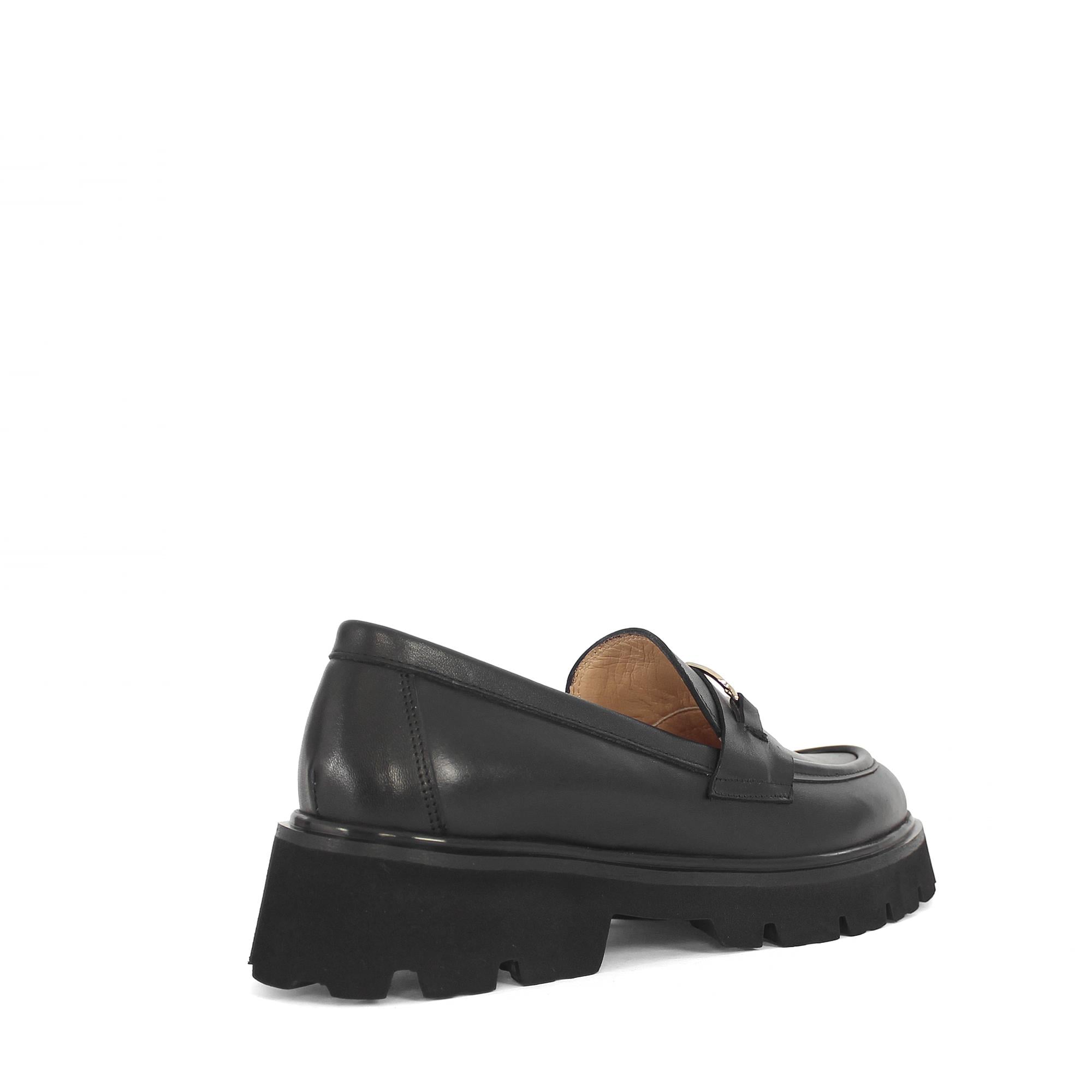 Kadın Siyah Tokalı Kalın Tabanlı Deri Loafer