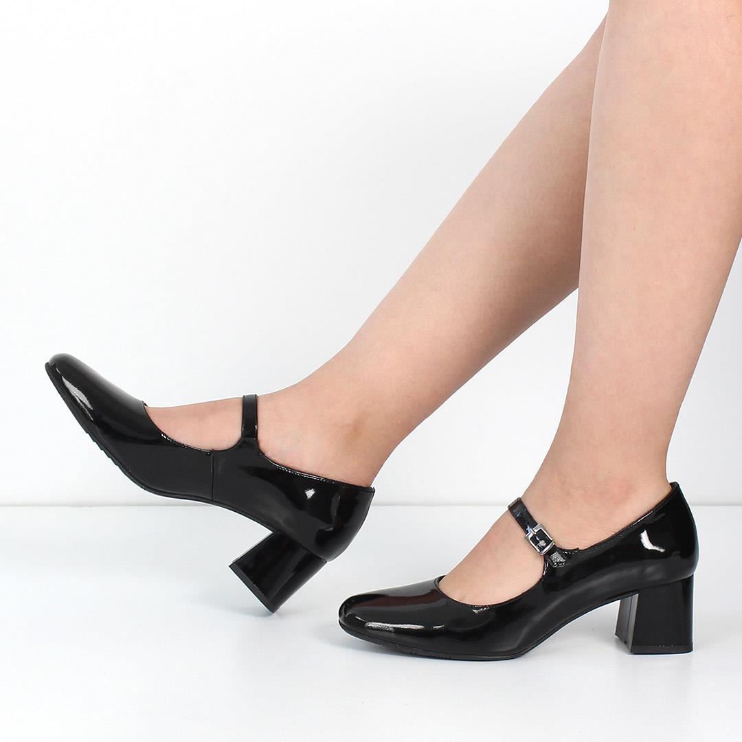 Kadın Siyah Tokalı Kalın Topuklu Rugan Deri Klasik Ayakkabı