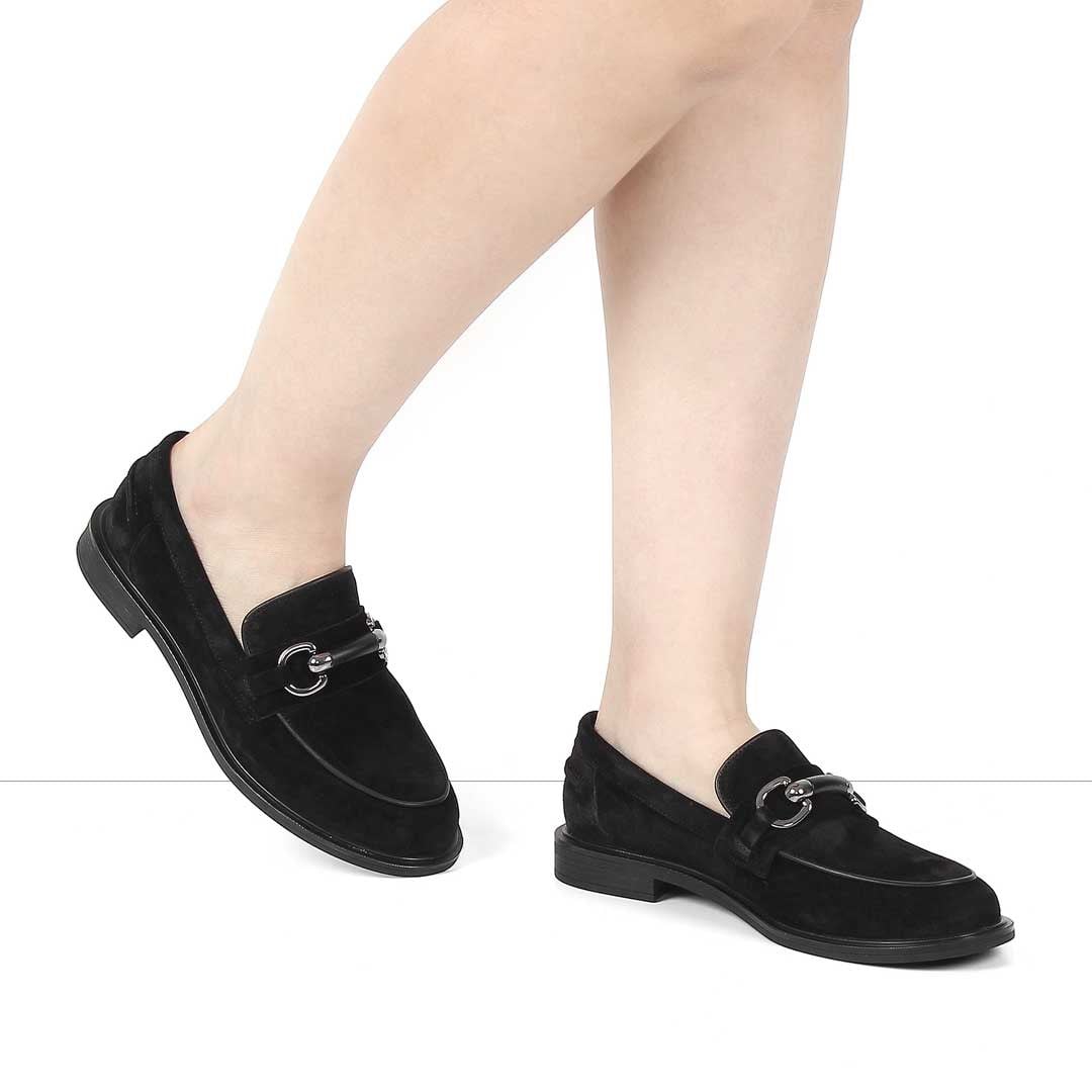 Kadın Siyah Tokalı Süet Deri Loafer