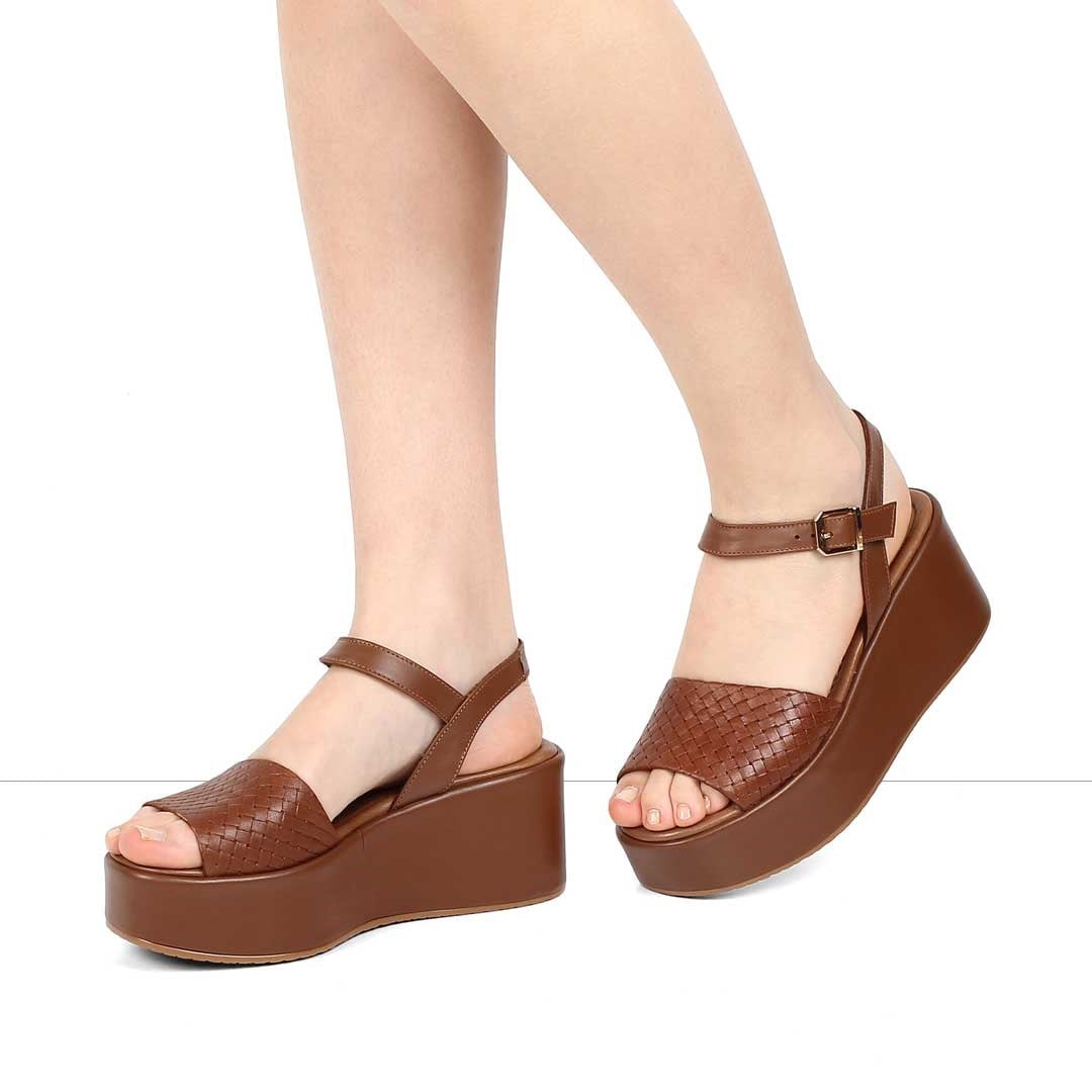 Kadın Taba Dolgu Topuklu Deri Sandalet