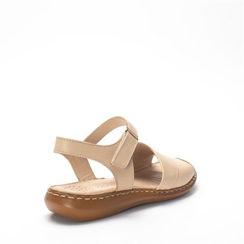 Kadın Bej Bilekten Cırt Cırtlı Deri Sandalet