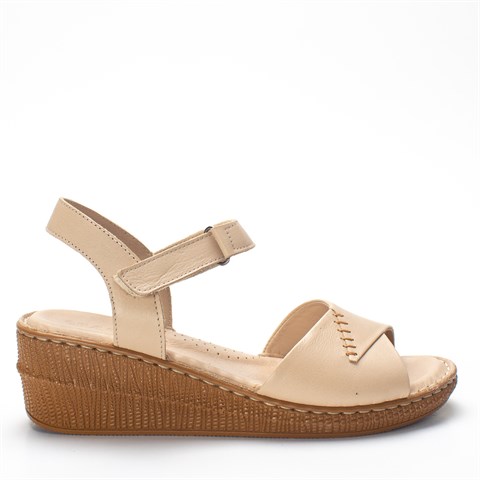 Kadın Bej Dikiş Detaylı Deri Sandalet