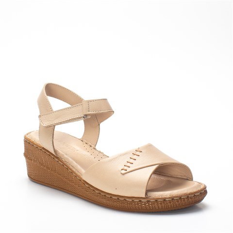 Kadın Bej Dikiş Detaylı Deri Sandalet