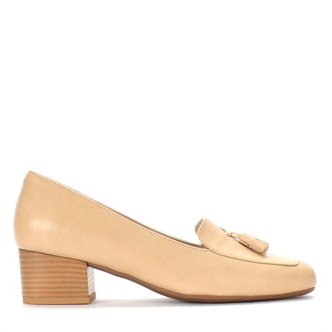 Kadın Krem Püsküllü Topuklu Deri Klasik Ayakkabı