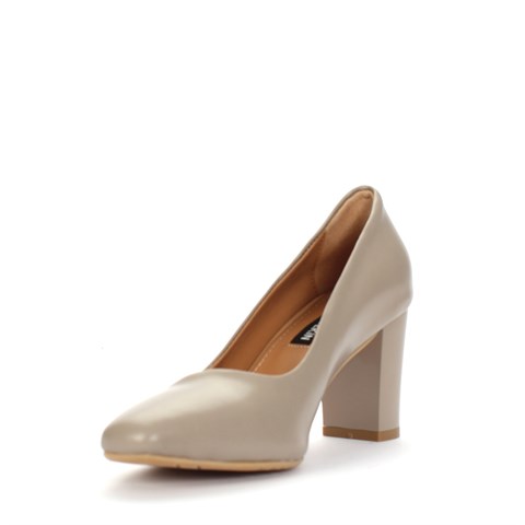 Kadın Bej Topuklu Deri Klasik Ayakkabı