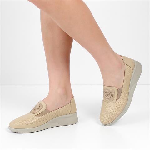 Kadın Bej Dolgu Topuklu Deri Ayakkabı