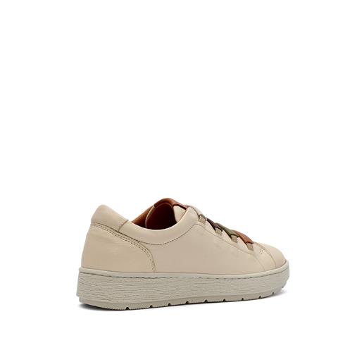 Kadın Bej Bağcıklı Kalın Tabanlı Deri Ayakkabı