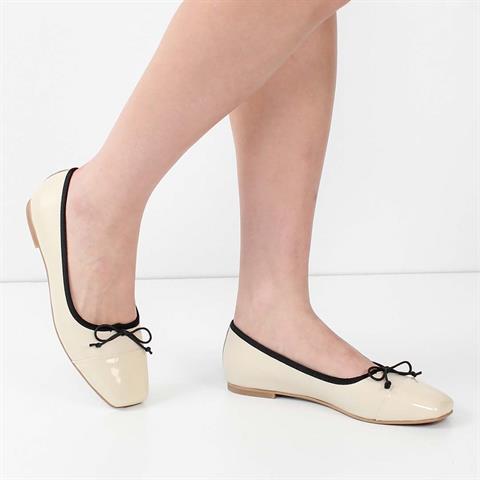 Kadın Bej Küt Burun Deri Babet