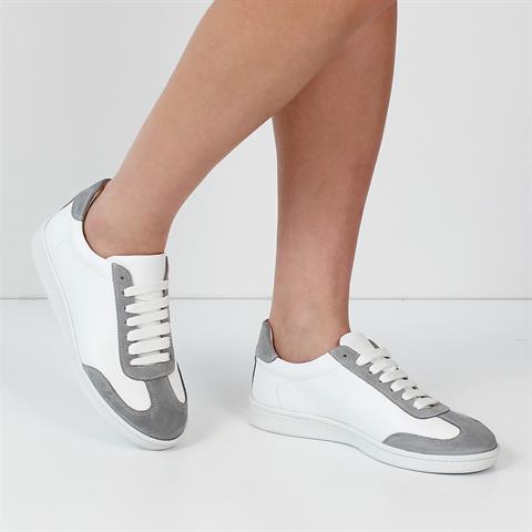 Kadın Beyaz Bağcıklı Süet Deri Ayakkabı