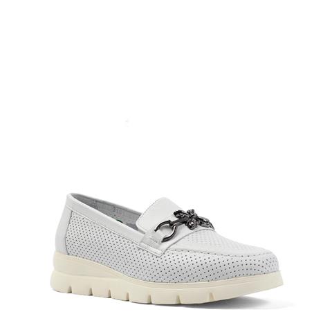 Kadın Beyaz Tokalı Dolgu Topuklu Deri Ayakkabı