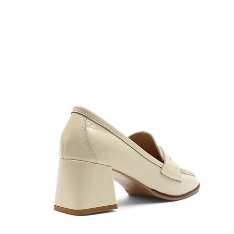 Kadın Bej Kalın Topuklu Rugan Deri Klasik Ayakkabı