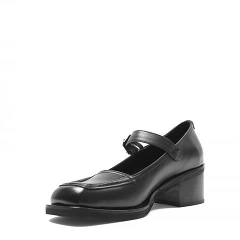 Kadın Siyah Küt Burunlu Deri Klasik Ayakkabı
