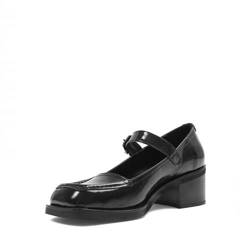 Kadın Siyah Küt Burunlu Rugan Deri Klasik Ayakkabı