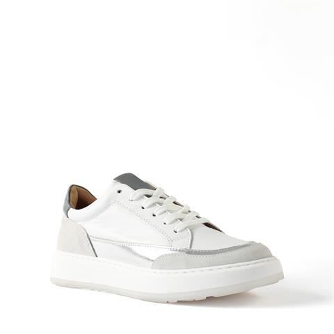 Kadın Beyaz Bağcıklı Kalın Tabanlı Deri Sneaker