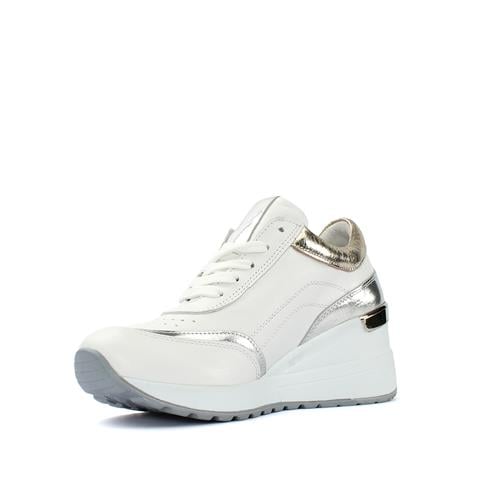 Kadın Beyaz Bağcıklı Parlak Deri Sneaker
