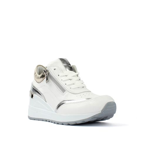 Kadın Beyaz Bağcıklı Parlak Deri Sneaker