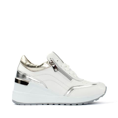 Kadın Beyaz Bağcıklı Parlak Deri Sneaker