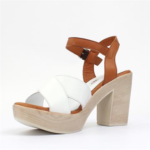 Kadın Beyaz Bilekten Bantlı Topuklu Deri Sandalet