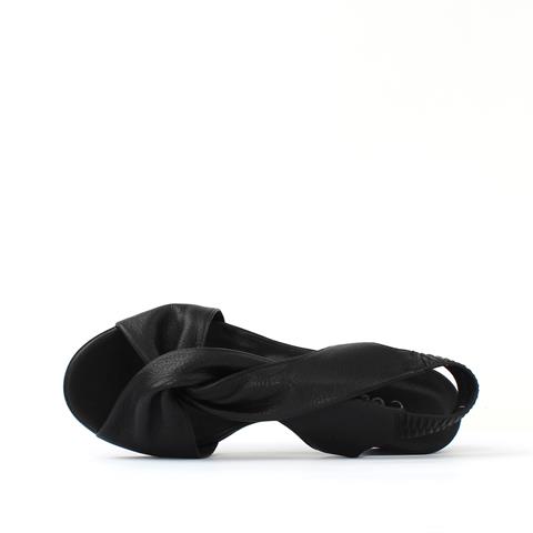 Kadın Siyah Arkası Lastikli Topuklu Deri Sandalet