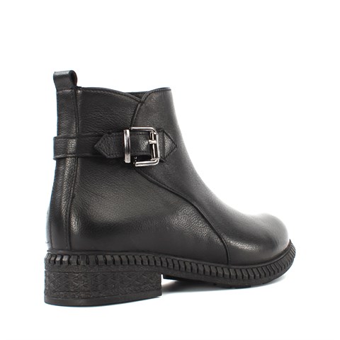 Kadın Siyah Fermuarlı Toka Detaylı Deri Bot