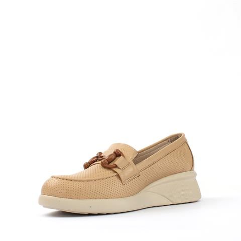 Kadın Ten Tokalı Dolgu Topuklu Deri Ayakkabı