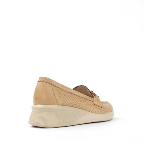 Kadın Ten Tokalı Dolgu Topuklu Deri Ayakkabı