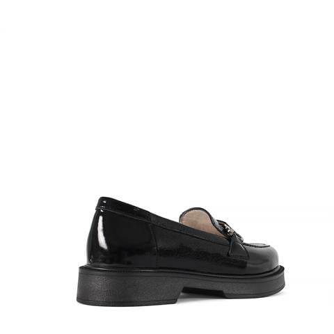 Kadın Siyah Tokalı Kalın Tabanlı Rugan Deri Loafer