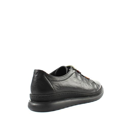 Kadın Siyah Lastikli Kalın Tabanlı Deri Ayakkabı